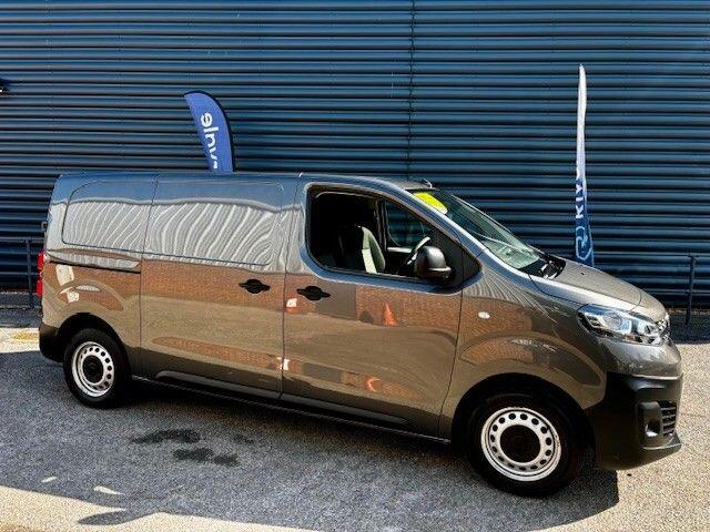 Vauxhall Vivaro image 1
